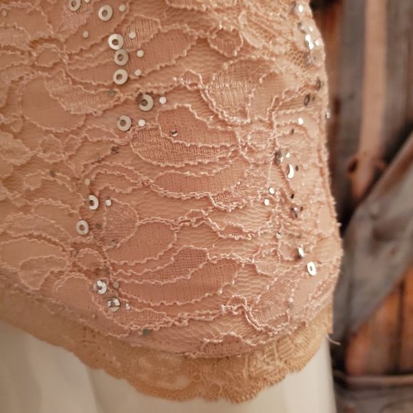 Pink dress - Picture 3 of 4